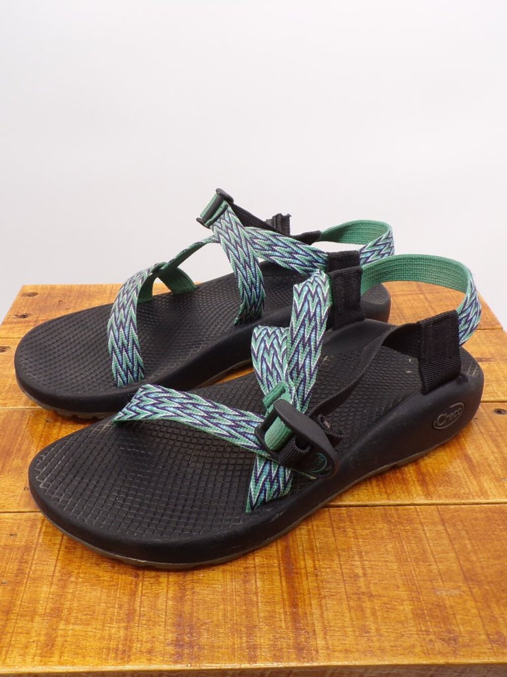 Chaco Green Blue Strappy Sandal Women's 9